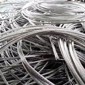 Alambre de Aluminio Blanco Plateado 99% Puro de Primera Calidad, Limpio y Reciclable para Fundición y Refinación Industrial, en Venta - Product Image 1