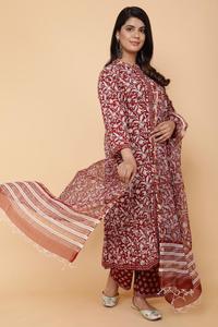 Último Diseño Exclusivo de Kurti Indio de Algodón Estampado Floral de 3 Piezas para Mujer, Manga Larga, para Uso Casual Indio - Product Image 4