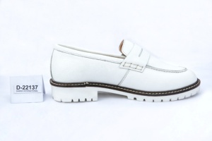 Zapatos de cuero informales 2023 de alta calidad para mujer, moda informal de cuero genuino para mujer, tendencia de verano, caja de llaves de primavera Unisex para invierno - Product Image 4