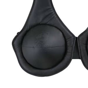 Protection de poitrine réglable pour femmes, équipement de protection de la poitrine pour le sport, pour l'entraînement, la pratique et les matchs - Product Image 3