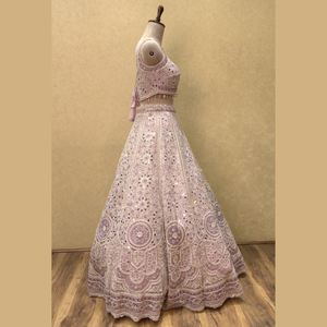 Lehenga ชุดหัวหอมมีสไตล์ด้วยเส้นด้ายที่ประณีตประกายเพชรและกระจกที่สัมผัสด้วยมือสำหรับโอกาสพิเศษจากอินเดีย - Product Image 5