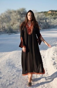 Kaftan traditionnel ample à col en V pour femmes musulmanes, imprimé, disponible au prix de gros auprès de Indian Casual Dress - Product Image 4