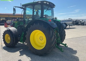 Johnn Dere 6110R est un tracteur utilitaire de la série 6R conçu pour les travaux agricoles polyvalents, acheter un tracteur Johnn Deer pas cher - Product Image 2