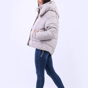 Chaqueta acolchada de Invierno para mujer con cuello levantado con cremallera mangas completas de talla grande nueva llegada OEM servicio precio barato 2025 - Product Image 2