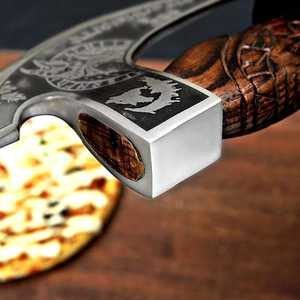 Cortador de pizza de acero inoxidable hecho a mano con grabado, cortador de pizza Vikingo, herramientas de cocina inteligentes - Product Image 4