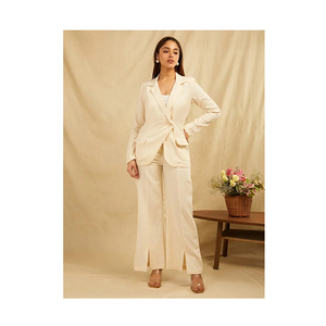 Best-seller Robes pour femmes indiennes Ensemble cordon élégant à la mode Ensemble de robes pour filles au prix de gros - Product Image 1