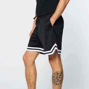 Pantalones cortos de malla de sublimación personalizables de primera calidad, ideales para actividades al aire libre, sesión de gimnasio y ropa informal - Product Image 3