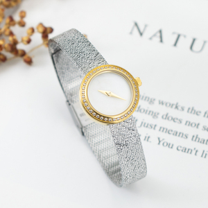 Montre-bracelet de luxe pour femme Z1209 avec logo personnalisé, bijoux en zircon et diamants, pour affaires et mode - Product Image 6