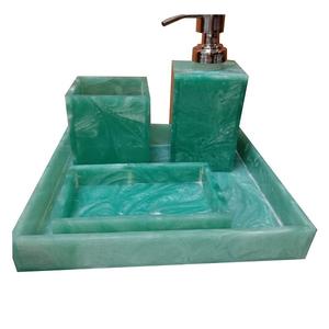 Distributeur de lotion en résine multicolore de style classique ensemble de décoration de salle de bain entière avec pièces supplémentaires - Product Image 1