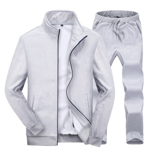 Venta al por mayor de ropa deportiva pesada personalizada chándales cuello alto bolsillos canguro cremallera completa fabricante para deportes de invierno - Product Image 1