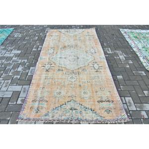 Tapis turc vintage de 4,1 x 8,1 pieds, tapis persan en laine marron - Product Image 1