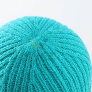 Gorro de Punto Cálido con Textura Suave Diseñado para Actividades al Aire Libre, Viajes, Uso Casual y Temporadas de Frío - Product Image 4