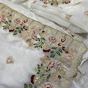 Sari blanc en tissu organza doux traditionnel élégant pour vêtements de fête et de mariage avec chemisier fantaisie à la mode Saree pour femmes le plus vendu - Product Image 1