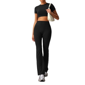 Offre Spéciale nouveau 2 pièces vêtements de sport respirant Yoga ensemble pour femmes maigre court T-shirt pantalon évasé 2026 - Product Image 2
