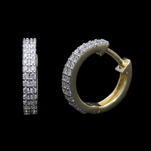 Pendientes de aro de diamantes elegantes de oro blanco de 14 quilates estilo Huggie con ajuste de micropavé de doble fila diamantes naturales - Product Image 4