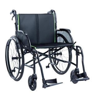 Fauteuil roulant de transport pour patients avec roues à roulement fluide, cadre stable et support de siège confortable - Product Image 3