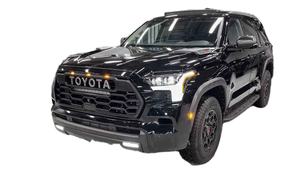 SUV TRD PRO Wild 2024 d'occasion, excellent état, faible kilométrage, aucun problème mécanique, prêt à rouler - Product Image 5
