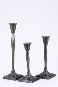 Bougeoir avec finition antique Ensemble de bougeoirs en métal élégant pour la décoration de la maison et des événements Fourniture en vrac - Product Image 5