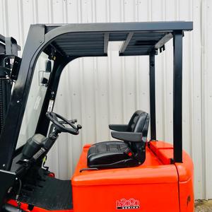 Montacargas Eléctrico Serie H2000 con Mástil de 3 Etapas, Neumáticos Sólidos, Operación con Asiento, Uso en Interiores, Planta de Fabricación - Product Image 1