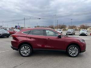 Nuevo para Venza XLE AWD SUV/Crossover, Interior Oscuro, Cámara Trasera, Caja de Cambios Automática Híbrida, Asientos de Cuero, Emisiones Euro V - Product Image 2