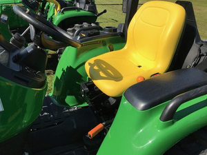 รถแทรกเตอร์ John Deere 4052M/3025E มีสินค้าในสต็อกแล้ว ประสิทธิภาพระดับพรีเมียม จัดส่งรวดเร็ว สั่งซื้อวันนี้สำหรับงานเกษตรและก่อสร้าง - Product Image 5