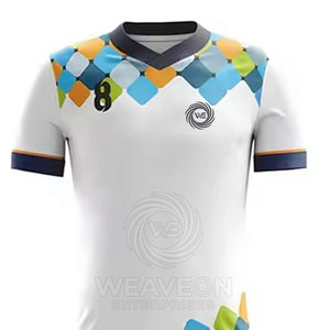 Ensemble de maillots et shorts de football pour hommes sur mesure de haute qualité, couleurs personnalisées, respirant, impression par transfert thermique, découpe automatisée - Product Image 4