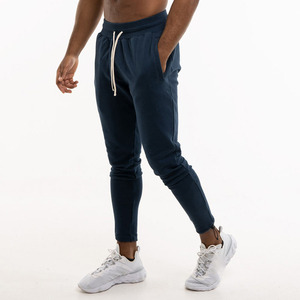 Pantalones de chándal deportivos de verano para hombre, de talla grande, de ajuste regular, transpirables, de secado rápido, ligeros, con cintura elástica, para gimnasio, para correr - Product Image 1