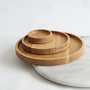 Assiette de service ronde en bois, design moderne et luxueux, écologique, fabrication artisanale, très vendue pour la maison, les hôtels, les restaurants, les fêtes et les cafés - Product Image 5