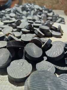 Véritable bouton en corne de buffle de fabricant indien de meilleure qualité Bouton vierge en corne naturelle écologique de couleur noire pour les vêtements - Product Image 2