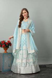 คุณภาพสูงแฟนซีจากอินเดีย Lehenga Choli ล่าสุดชาติพันธุ์สวมใส่ Lehenga งานแต่งงานและงานปาร์ตี้สวมใส่ Lehenga Choli สําหรับสุภาพสตรี - Product Image 4