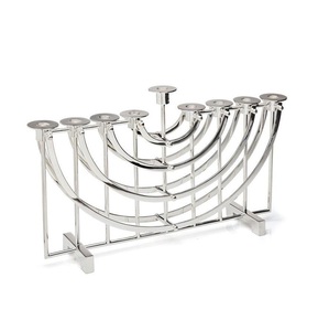 Chandelier Menorah à 9 branches en aluminium de luxe plaqué nickel pour les fêtes, design classique traditionnel, décoration d'intérieur - Product Image 4