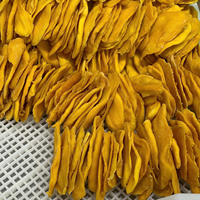 Concurrerende prijs, zoete smaak, zachte gedroogde mango uit Vietnam, vacuüm verpakt, grote hoeveelheden voor export, aanbieding voor kopers en voedselgroothandels.