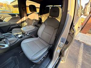 Colorado ZR2 Bison 4x4 2024, Diferenciales Delanteros y Traseros Bloqueables, Modificaciones Todoterreno, Color Metalizado Arena - Product Image 6