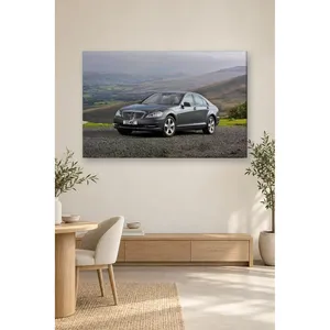 Impresión en Lienzo de Fida: Mercedes Clase S en Antracita en un Paisaje Highland - Product Image 1