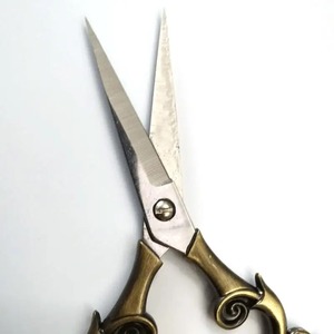 Ciseaux de haute qualité pour la broderie, le point de croix, avec logo personnalisé, style rétro européen vintage, pour la manucure - Product Image 5