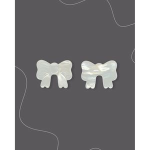 Colgante de Lazo en Nácar Blanco para Joyería - Product Image 1