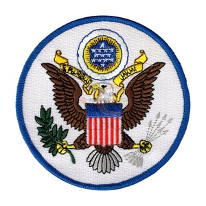 Écusson personnalisé OEM brodé à la main, en feutre écologique, thermocollant, de forme ronde, pour vêtements, style esthétique, type fanion - Product Image 4