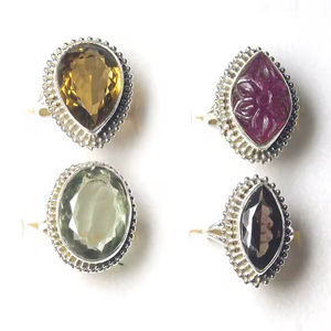 Anillo Fino Unisex de Plata de Ley 925 Hecho a Mano con Piedras Preciosas Naturales Estilo Bohemio Elegante - Product Image 1