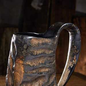 Jarra Vikinga para Beber, Hecha a Mano con Cuerno de Búfalo Original, Tallada con Diseño Animal, Pulida, para una Experiencia Auténtica de Bebida Vikinga - Product Image 4