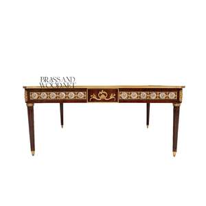 Table basse carrée de luxe avec incrustations en bois complexes et détails en laiton pour une décoration de salon classique et intemporelle - Product Image 2