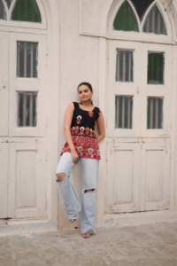 Designer Georgette Avec Kutchi Gamthi Work Kurti Femme Mode Exportateur Mondial Au Taux Le Plus Bas - Product Image 4