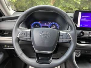 Limpio de segunda mano 2024 Toyo_ta Grand Highlander Limited tracción delantera - Product Image 4