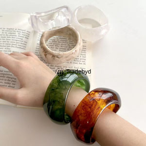 กำไลเรซินที่ยั่งยืนทำด้วยมือสำหรับผู้หญิงที่ใส่ใจสิ่งแวดล้อมเครื่องประดับแฟชั่นที่ทันสมัยและเป็นมิตรกับสิ่งแวดล้อม - Product Image 2