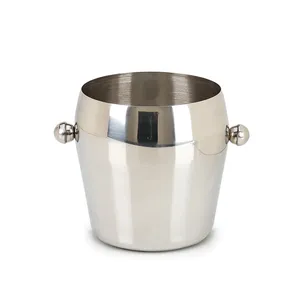 Cubo para Hielo Hecho a Mano, Moderno y Elegante, de Aluminio con Asas de Latón Pulido, Acabado de Espejo de Diseño Premium - Product Image 1