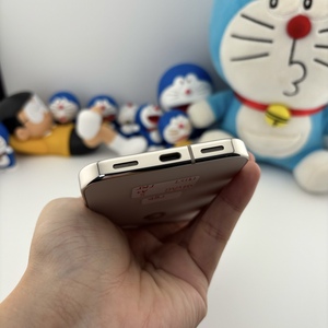 สมาร์ทโฟน 10 Pro Silver 256GB 5G พร้อมหน้าจอ OLED และกล้องหลังแบบสามเลนส์ - Product Image 6