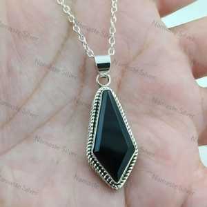 Collier cercueil en onyx noir, argent sterling 925, serti clos, plaqué rhodium noir, bijoux gothiques faits à la main - Product Image 3