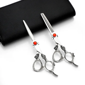 Venta al por mayor de acero inoxidable 6 "salón de peluquería juego de tijeras de pelo logotipo personalizado Color tijera peluquería salón de belleza tijeras - Product Image 2