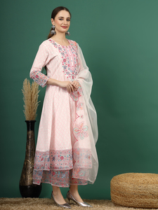 Kurtis traditionnels indiens et pakistanais exclusifs en coton, longueur ras du sol, avec pantalon Sharara et magnifiques ensembles de dupatta pour mariage et fêtes - Product Image 3