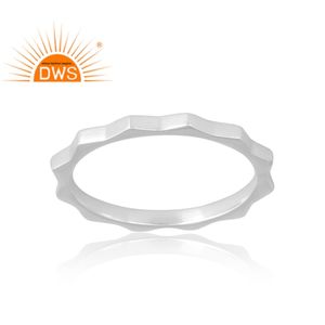 Bague en argent sterling au design personnalisé tendance, bijoux sur mesure pour femme, cadeau pour elle, fabricant de bijoux indiens - Product Image 1