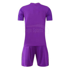 Uniforme de football le plus vendu de haute qualité léger fabriqué en uniforme de football en polyester pour adulte - Product Image 2